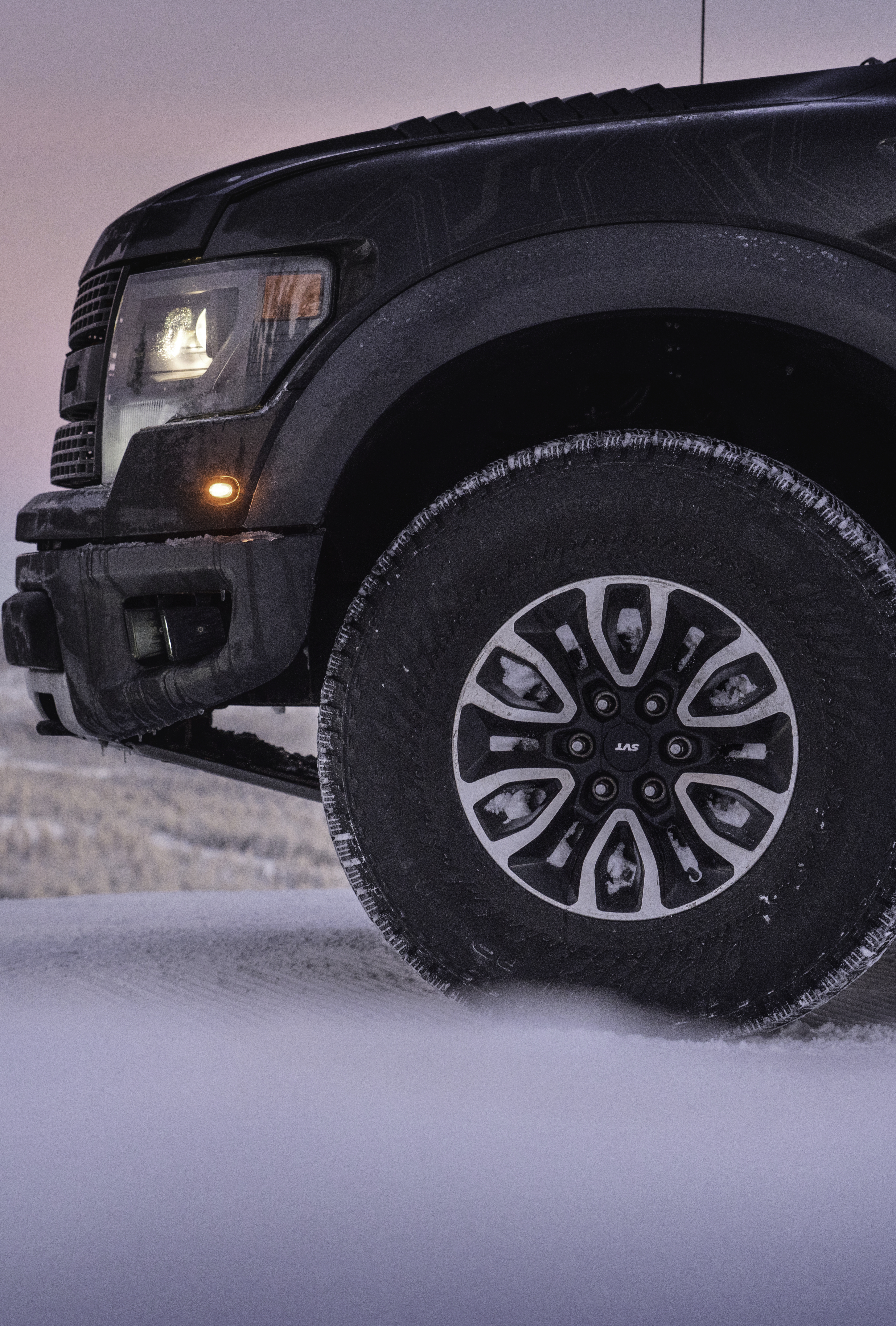 Nokian Tyres Hakkapeliitta LT3 / Nokian Tyres